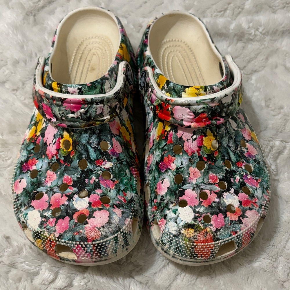 Floral crocs M6 W8